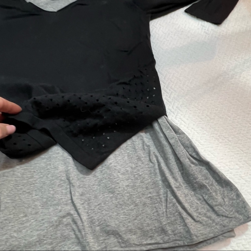 𝅺pure Handknit 100% Cotton Dual Layer Black/Grey Top w/Cutouts Size XS - Picture 10 of 11